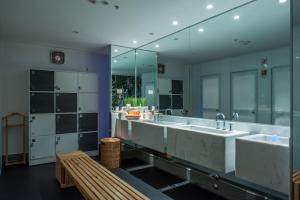 TV i/ili zabavni centar u objektu Gran Bourbon Hotel Asuncion