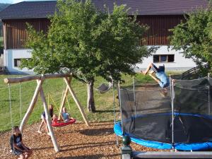Children's play area sa Dorfergut