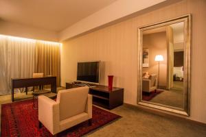 TV i/ili zabavni centar u objektu Gran Bourbon Hotel Asuncion