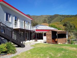 Photo de la galerie de l'établissement Tombstone Motel, Lodge & Backpackers, à Picton