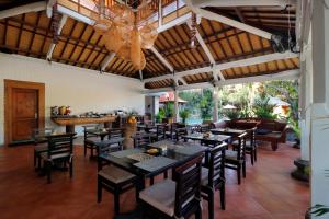 Εστιατόριο ή άλλο μέρος για φαγητό στο Adi Dharma Hotel Legian
