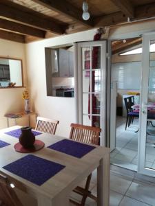 Fotografie z fotogalerie ubytování Villa bleue v destinaci Sainte-Anne