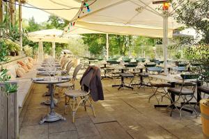 Um restaurante ou outro lugar para comer em Hotel Hasselbacken