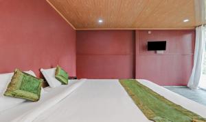 Postel nebo postele na pokoji v ubytování Itsy Hotels Jammabane Cottage