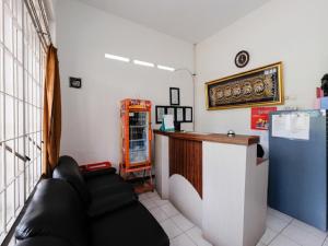 Ảnh trong thư viện ảnh của RedDoorz near Moro Mall Purwokerto ở Purwokerto +15 ảnh