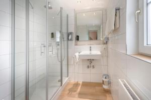Koupelna v ubytování Hotel Gasthof Zum Rössle + 28 fotografií