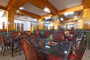 Hotel SAS Syariah 레스토랑 또는 맛집