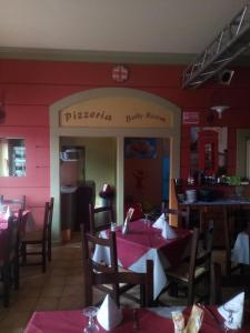 Φωτογραφία από το άλμπουμ του London Cafè σε Castelnovo neʼ Monti