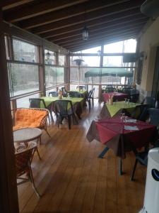 Φωτογραφία από το άλμπουμ του London Cafè σε Castelnovo neʼ Monti