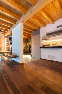 A kitchen or kitchenette at 21Barra5 Guest House