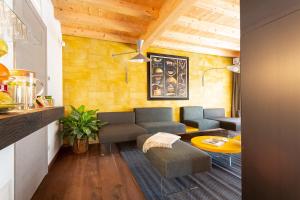 A seating area at 21Barra5 Guest House