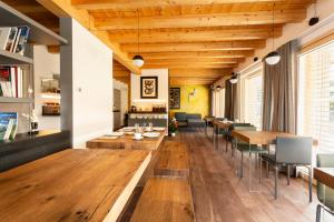 A seating area at 21Barra5 Guest House