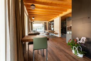 A seating area at 21Barra5 Guest House