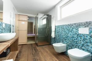 A bathroom at 21Barra5 Guest House