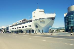 Gallery image of Cruise Hotel in Tbilisi City