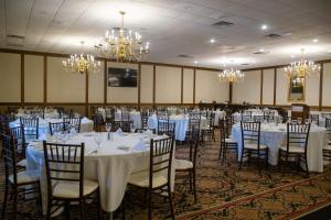 Εστιατόριο ή άλλο μέρος για φαγητό στο The Stables Inn & Suites