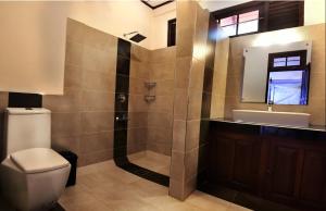 Kylpyhuone majoituspaikassa Villa Helvetia