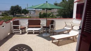 A balcony or terrace at Villa Laura Salento