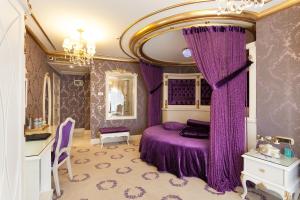 Postel nebo postele na pokoji v ubytování Ottoman's Life Hotel S Class