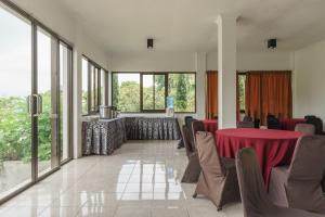 Gallery image of RedDoorz Plus at Hotel Negeri Baru Lodaya Puncak in Bogor