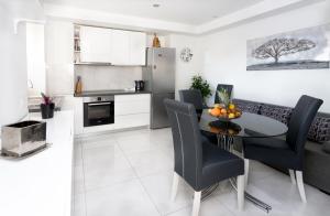 Kuchyň nebo kuchyňský kout v ubytování Urban Luxury Suites Juricevic
