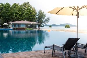 Бассейн в Century Langkasuka Resort Langkawi или поблизости