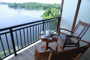 Balkón nebo terasa v ubytování Sanu Lagoon Resort & Spa