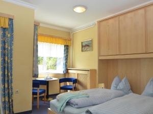 Postel nebo postele na pokoji v ubytování Gästehaus Golker