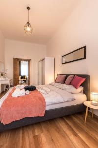Posteľ alebo postele v izbe v ubytovaní Pula city center apartments