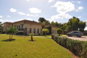 A garden outside Gite Nadia