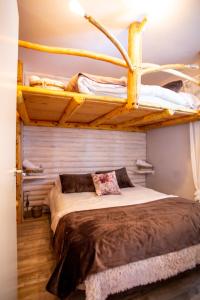 シエラネバダにあるLottoの二段ベッド2組が備わるドミトリールームのベッド1台分です。