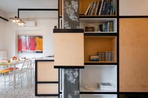 The library in Az apartmant
