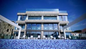 Afbeelding uit fotogalerij van Sky Beach Aparthotel in Marina