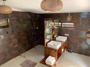 Gallery image of Le Coconut Lodge in Avatoru