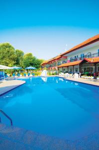 Bazén v ubytování Hotel Afroditi nebo v jeho okolí