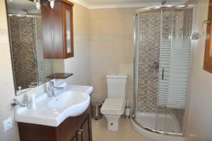 Kúpeľňa v ubytovaní Twin Villas