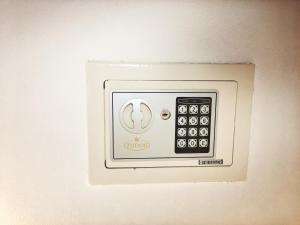 Afbeelding uit fotogalerij van THE HIVE GUEST HOUSE in Iglesias