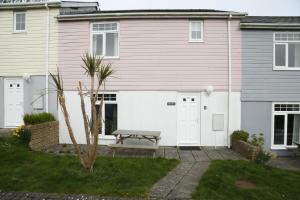 Gallery image of Sea Thrift in Newquay