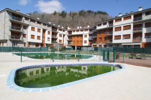The swimming pool at or close to Jardín del Sella