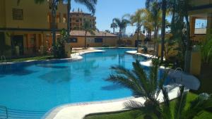 The swimming pool at or close to APARTAMENTO SAN PEDRO PLAYA