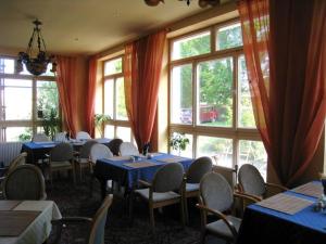 Restaurace v ubytování Villa Kunterbunt Willa Śmiesznotka