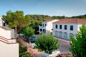 Gallery image of Vistas al mar y la piscina in Arenal d'en Castell