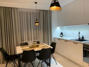 Kuchyňa alebo kuchynka v ubytovaní Apartament Zacisze De LUX