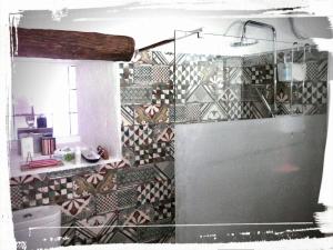 A kitchen or kitchenette at Cueva Romana Cave House, Clothing Optional, Adult Only