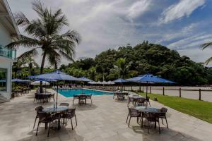 A piscina localizada em Beach Hotel Juquehy ou nos arredores
