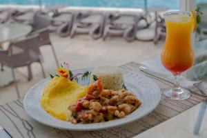 Comida no hotel ou em algum lugar perto