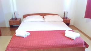 Cama o camas de una habitación en Holiday Home Sedić