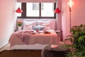 Posteľ alebo postele v izbe v ubytovaní 14 Reasons Why Hotel Psirri