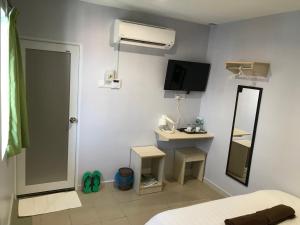 TV a/nebo společenská místnost v ubytování Hotel dan Restoran Seri Kangsar + 37 fotografií