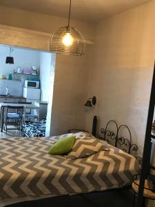 Ein Bett oder Betten in einem Zimmer der Unterkunft Apartments Karla & Marija